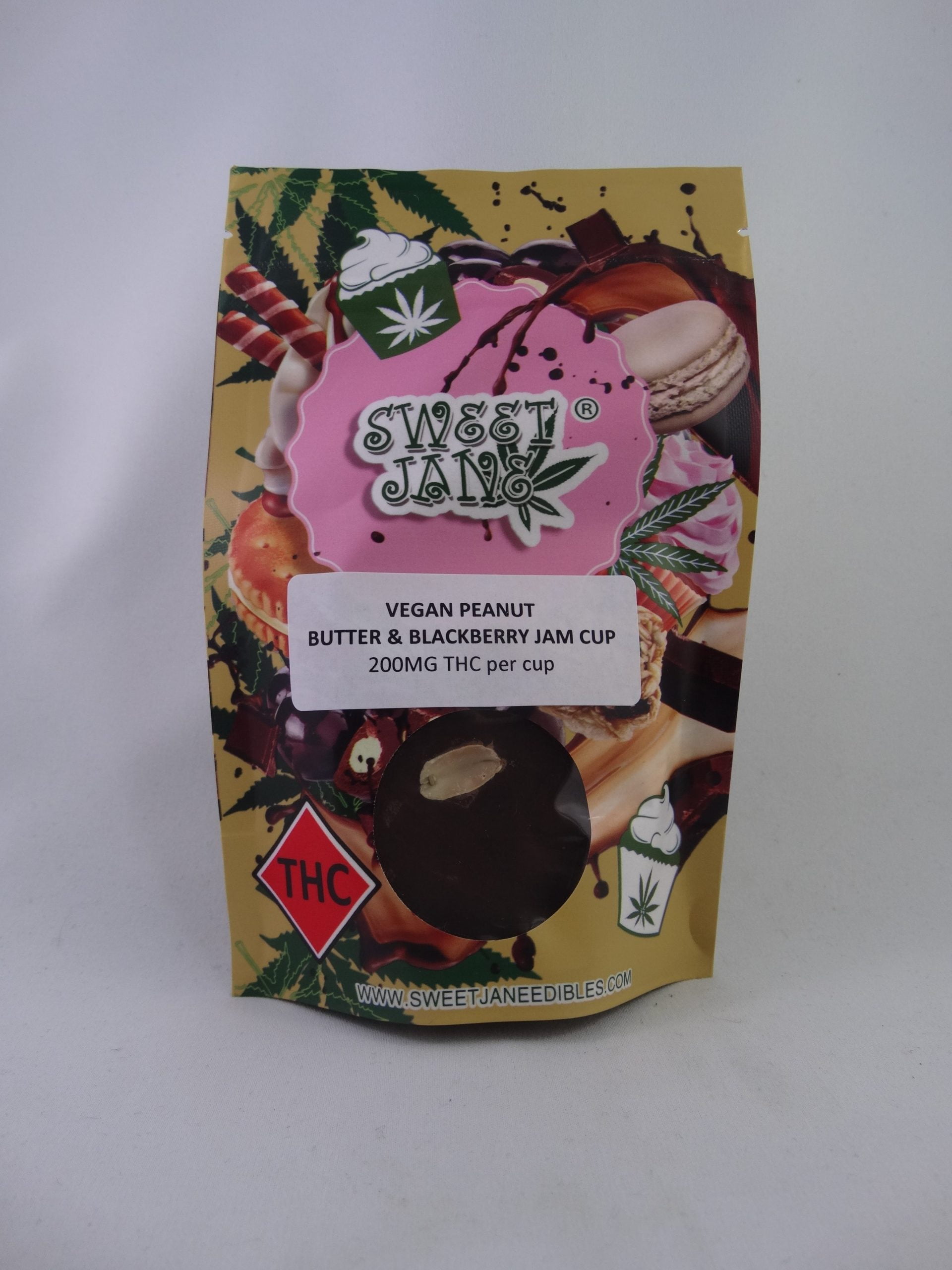 Vegan Peanut Butter blackberry jam cup e1575399639536 scaled Sweet Jane’s – Vegan Peanut Butter & Blackberry Jam Cup